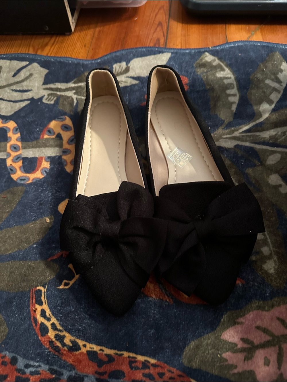 4/$20 💫 
SHEIN Black Bow Pointed Toe Ballet Flats Size 7 Slip-On Shoes - Picture 2 of 11